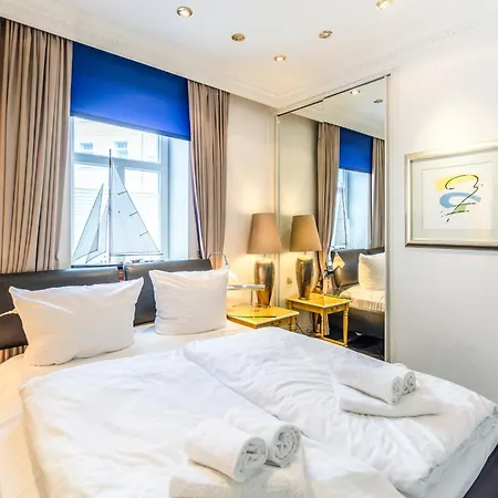 Bella Rosa Apartment